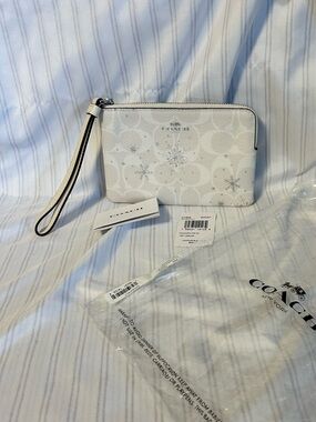 Coach White Snowflake Wristlet New
